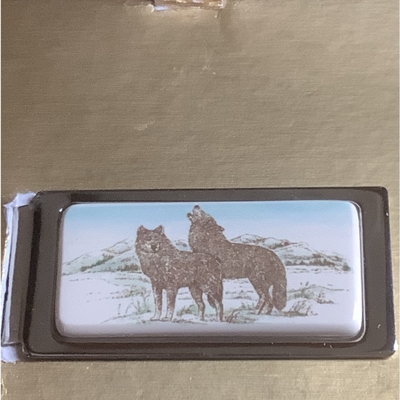 Barlow Designs Wolf Hinged Money Clip - Picture 1 of 8